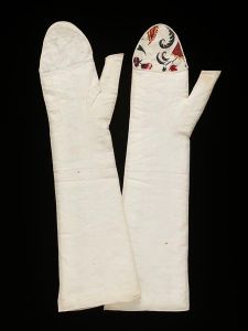 Mittens, 1790-1800. V&A,